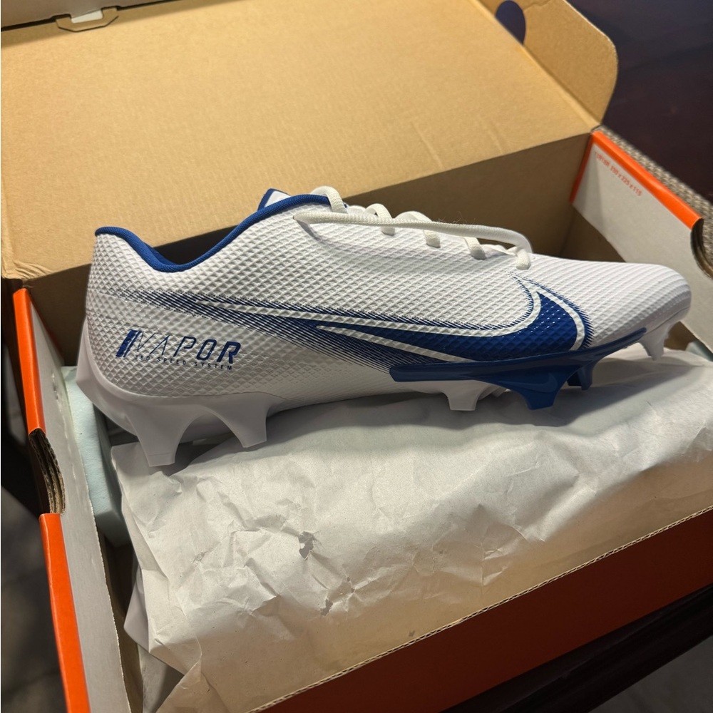 Nike Vapor 360 Cleats - New in box
